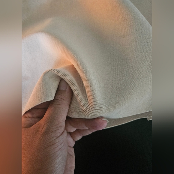 BCBGMAXAZRIA Cream Stretch Flare Skirt Bandage Style Women's Size XXS - Picture 7 of 8